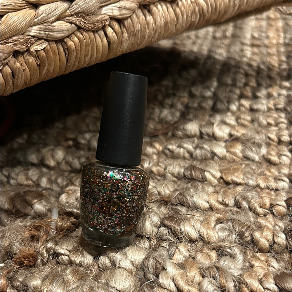 OPI Nail Lacquer Polish C09 Rainbow Connection .5 fl oz/15 ml Discontinued